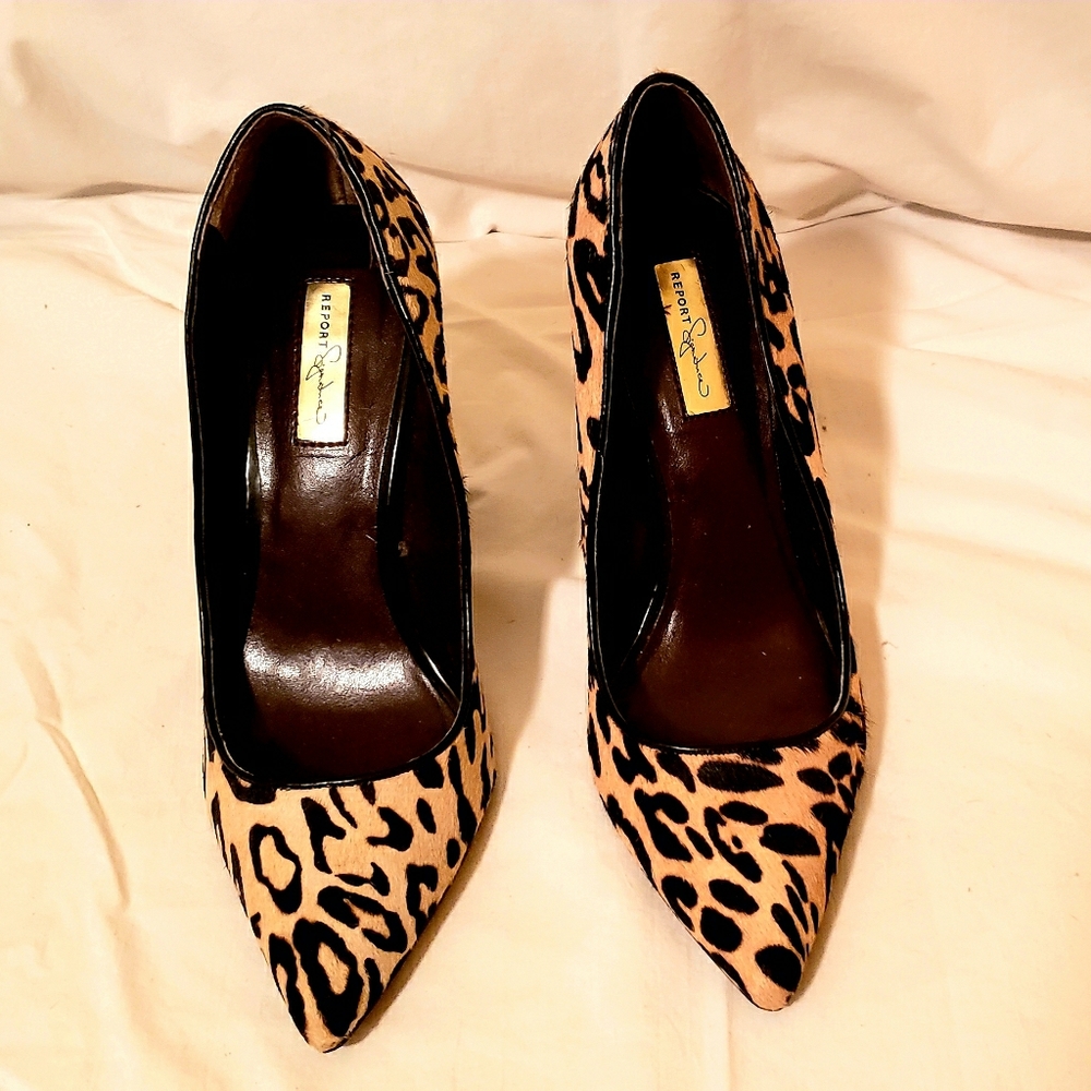 Report Signature pumps